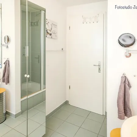 Apartment Strandstrasse 16 25 Kuehlungsborn